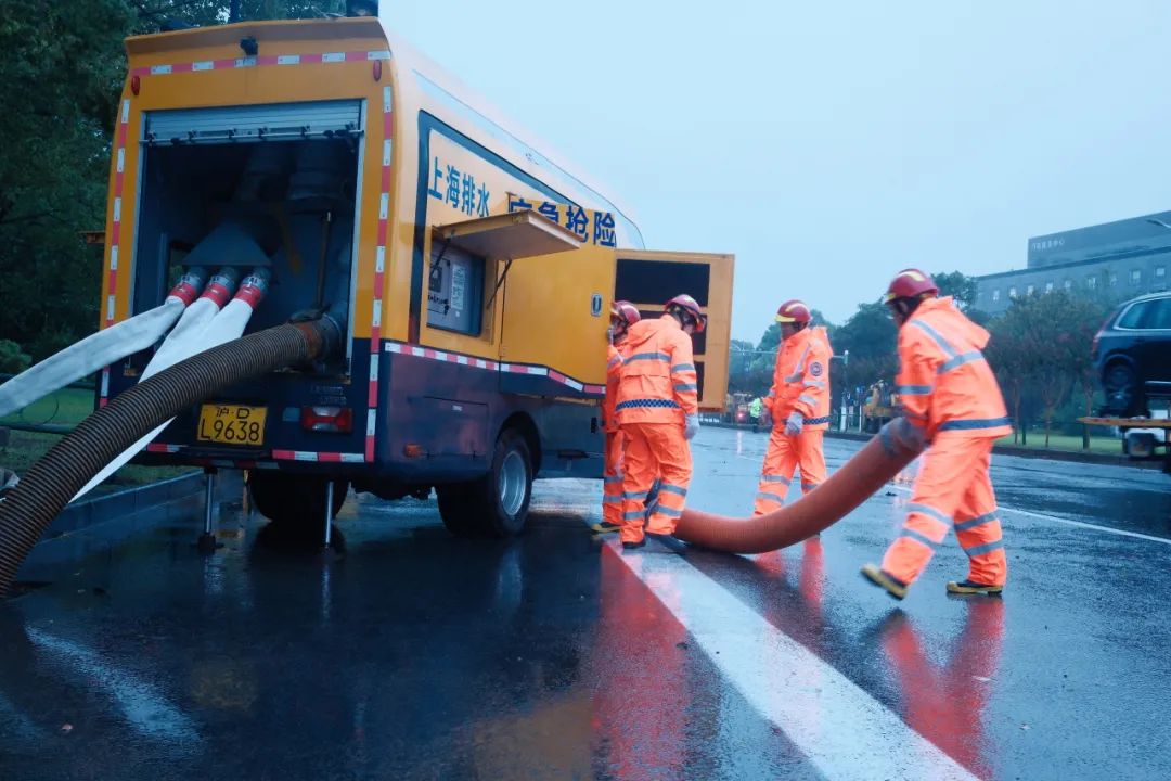 台风&ldquo;竹节草&rdquo;来袭 PG电子水务集团织密防汛防台安全网